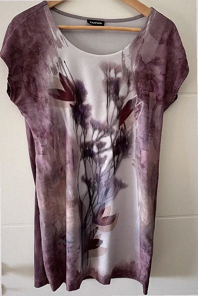 Kleid Taifun lila Gr. 38 kurz