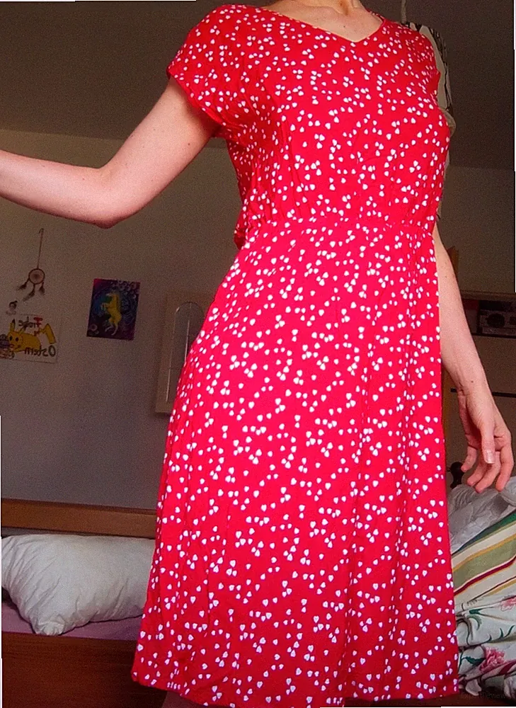 Kleid up2fashion rot mit weißen Herzen luftig leicht