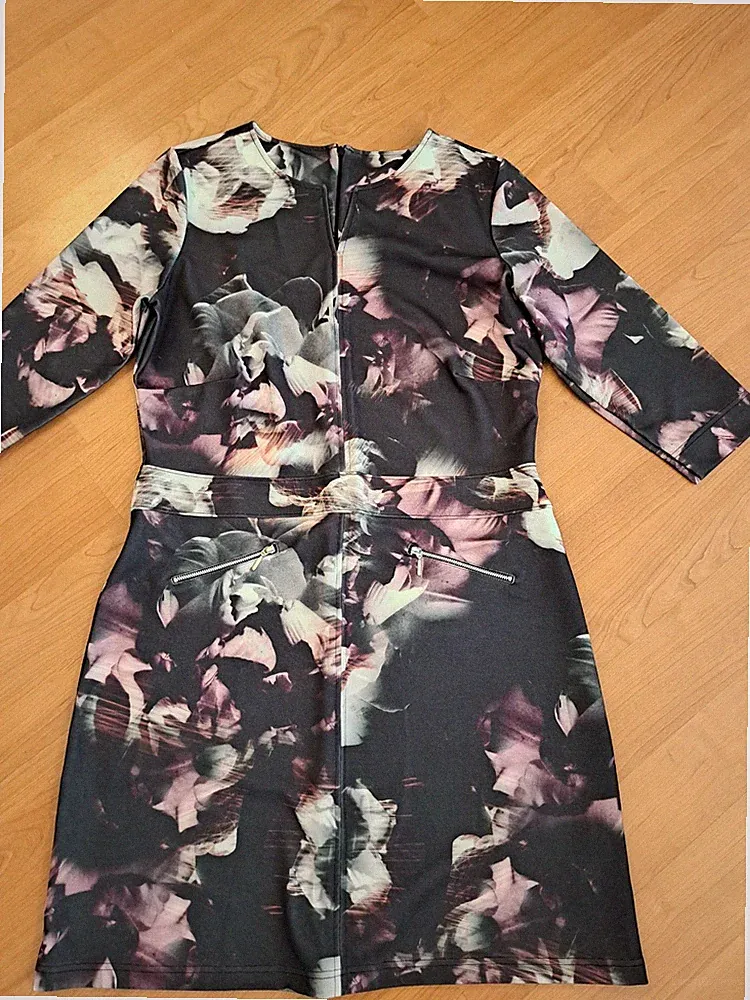 Kleid von Blue Seven in Gr. 44. Top Zustand