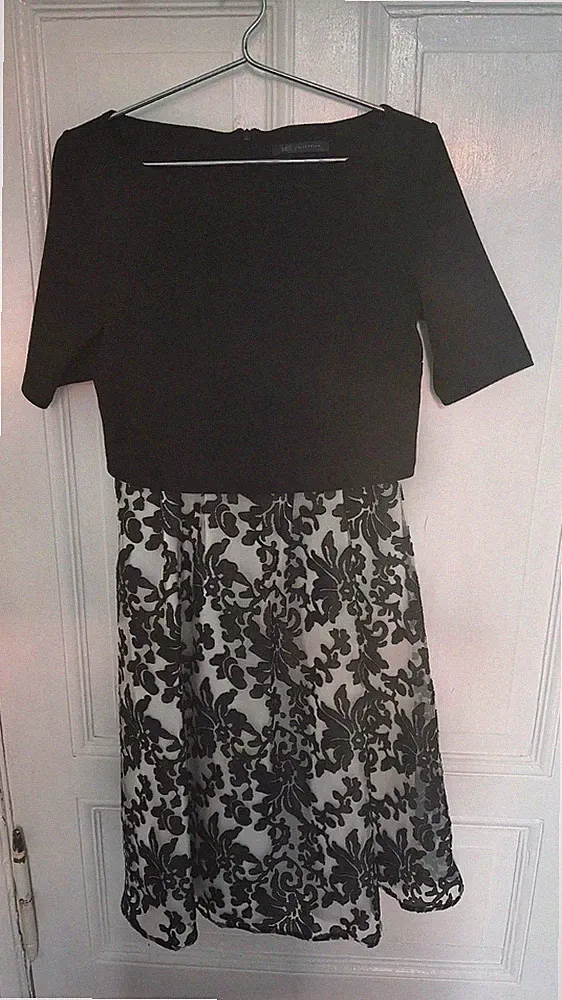 Kleid von M & S / Marks & Spencer, Größe 38, schwarz-weiß gemustert