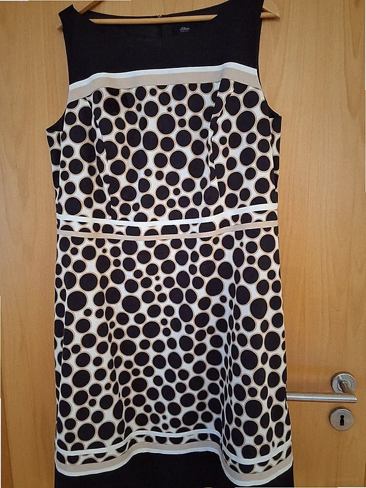 Kleid von S.Oliver Black Label