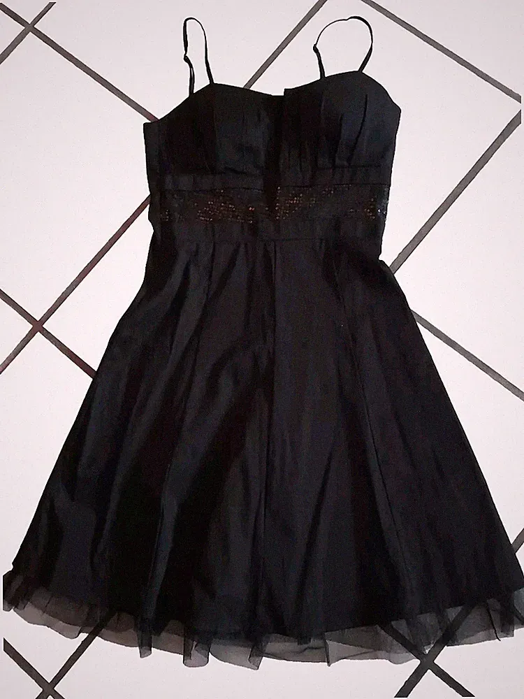 Kleid xs/34/164 schwarz mit Pailetten, NEU mit Etikett!