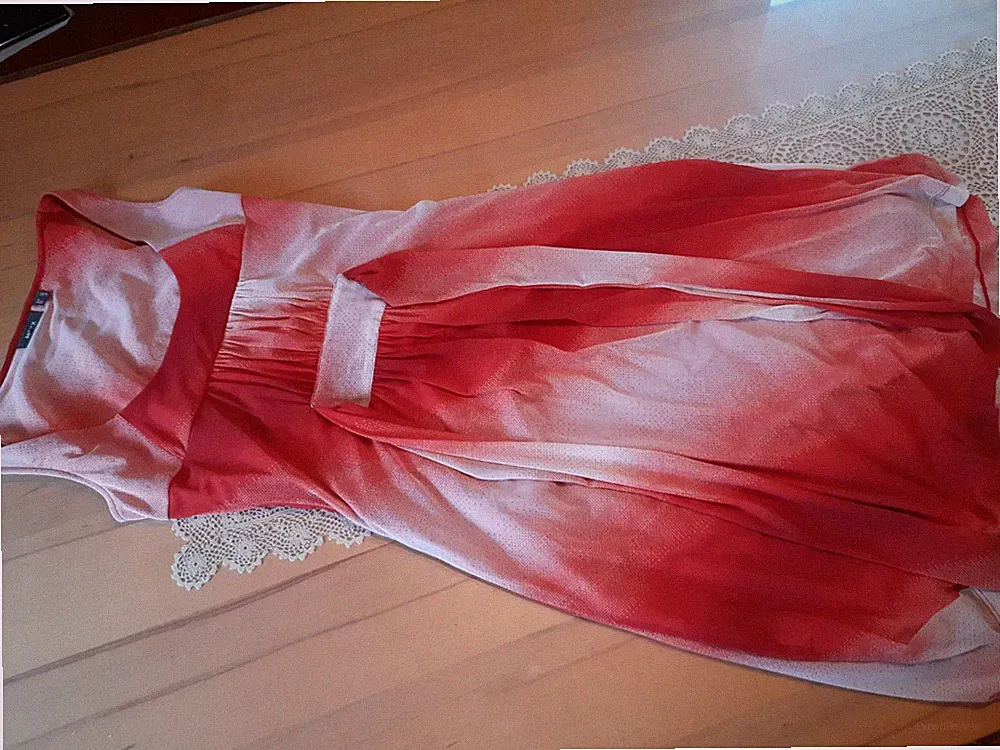 Kleid xs 34 paßt auch 36 164 170 176 Marke " Mexx " Strech Farben Spiel Rot