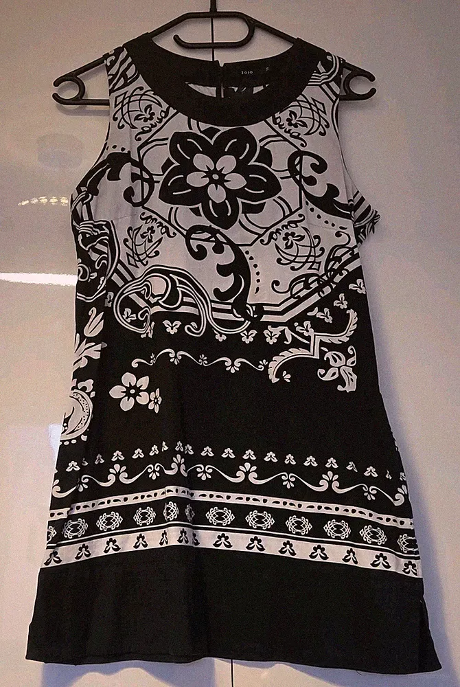 ✔️⚫️⚪️🔘Kleid-Zero- Sommer- Gr. 38-sehr chic- pflegeleicht 🔘⚪️⚫️✔️