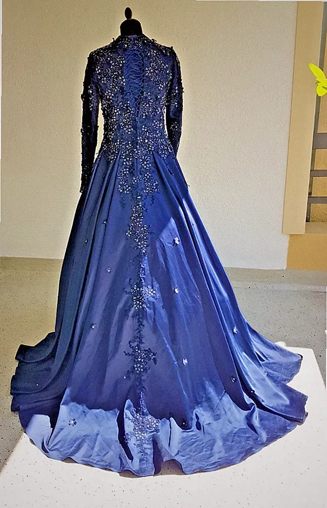 Königin der Nacht + BRAUTKLEID + blau Glitzer mit Schleppe + Ballkleid Hochzeit