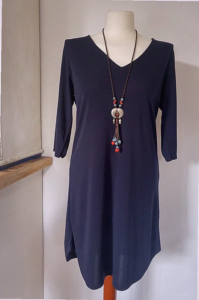 La petite parisienne französische Mode Kleid bequem tolle Figur Leichtgewicht