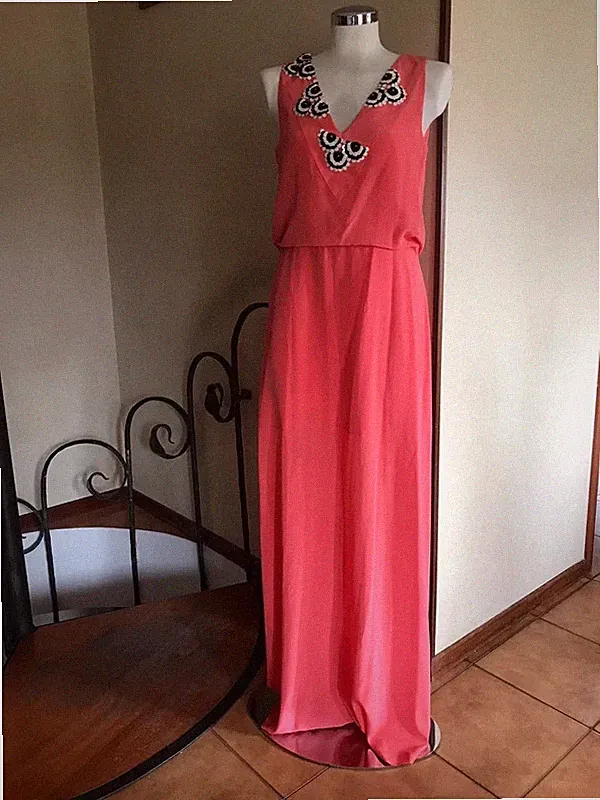 Langes Kleid aus reiner Seide