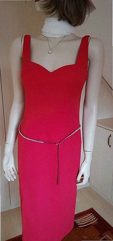 Laurel Damen Etuikleid rot Gr. 36 Midi ärmellos Herzausschnitt gefüttert