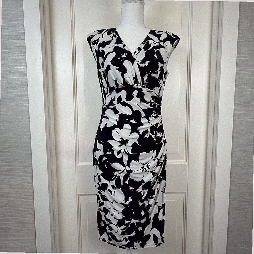 Lauren Ralph Lauren Kleid US6 EU36 Schwarz Weiß Blumen Rüschen Stretch Etui