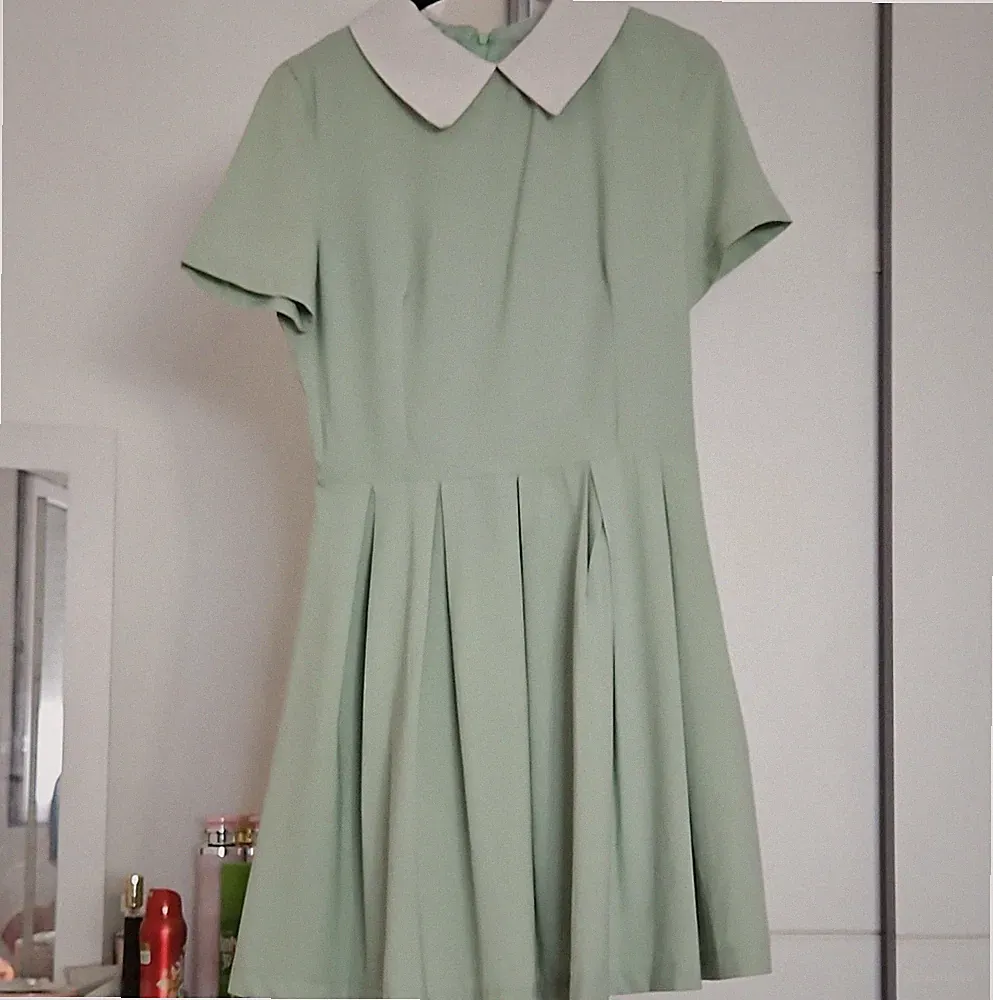 Polyester-Hochzeitsgastkleid