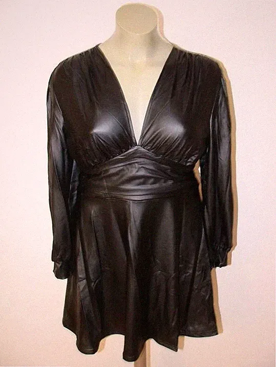 Leder Imitat Kleid schimmernd Schwarz V Ausschnitt 2XL / 46 - 48 Stretch Stoff