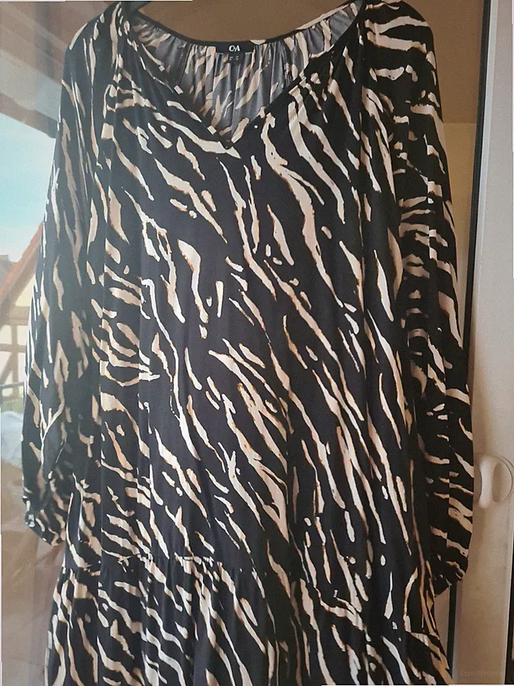 Leichtes Sommer/ Herbstzeit Damen Kleid, angeblich L ,eher 46- 48, ungetragen.