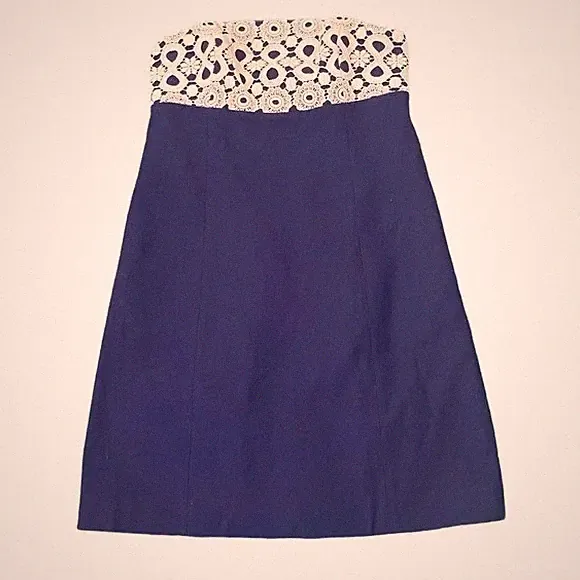 Lilly Pulitzer Dunkelblaues Trägerloses Kleid Mit Weißem Spitze Einsatz Größe 4