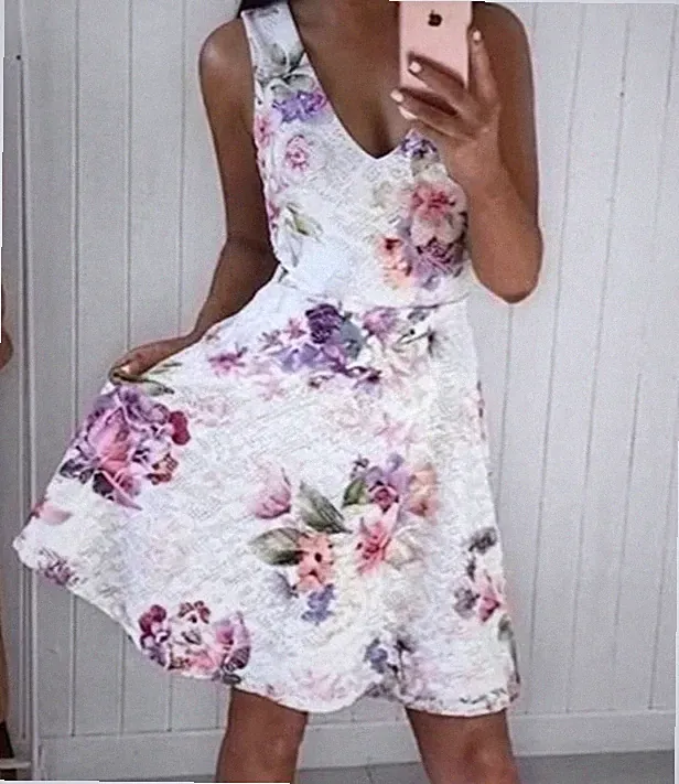 Lipsy Blumen Skater Kleid 10 8 weiß creme rosa Hochzeit Gast Party V-Ausschnitt