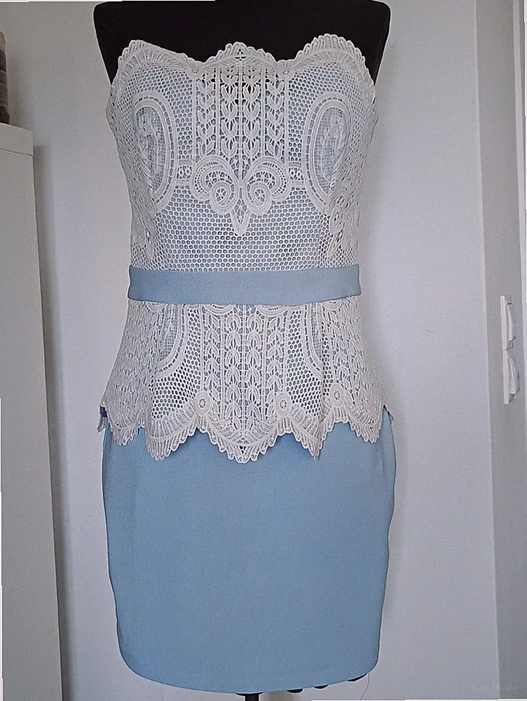 lipsy London Cocktail dress Kleid mit peplum & Spitze blue lace neuwertig L