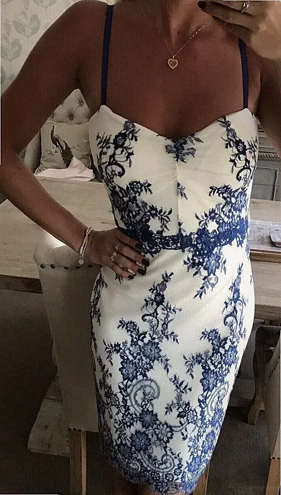 Lipsy weiß blau Spitze Bodycon Kleid 10 Blumen Cami Hochzeit Gast Anlass Party