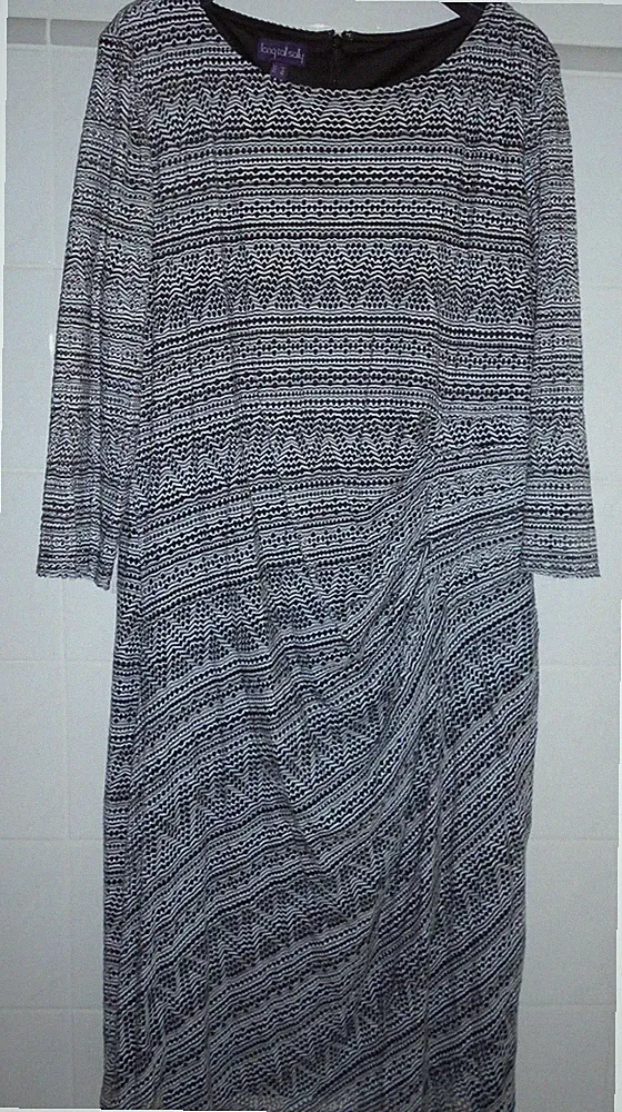 Long Tall Sally Kleid Gr. 48, schwarz/weiß, mit Lochstickerei