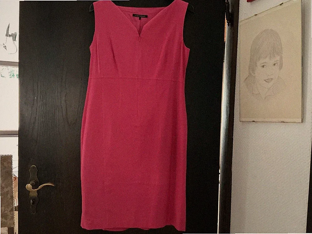 LUISA CERANO - schönes Etuikleid, pink, elastisch, ärmellos, Futter, Struktur 40