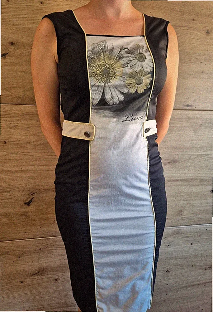 Luna Etuikleid Damen S/M ärmellos schwarz/weiß Blumenmuster knielang