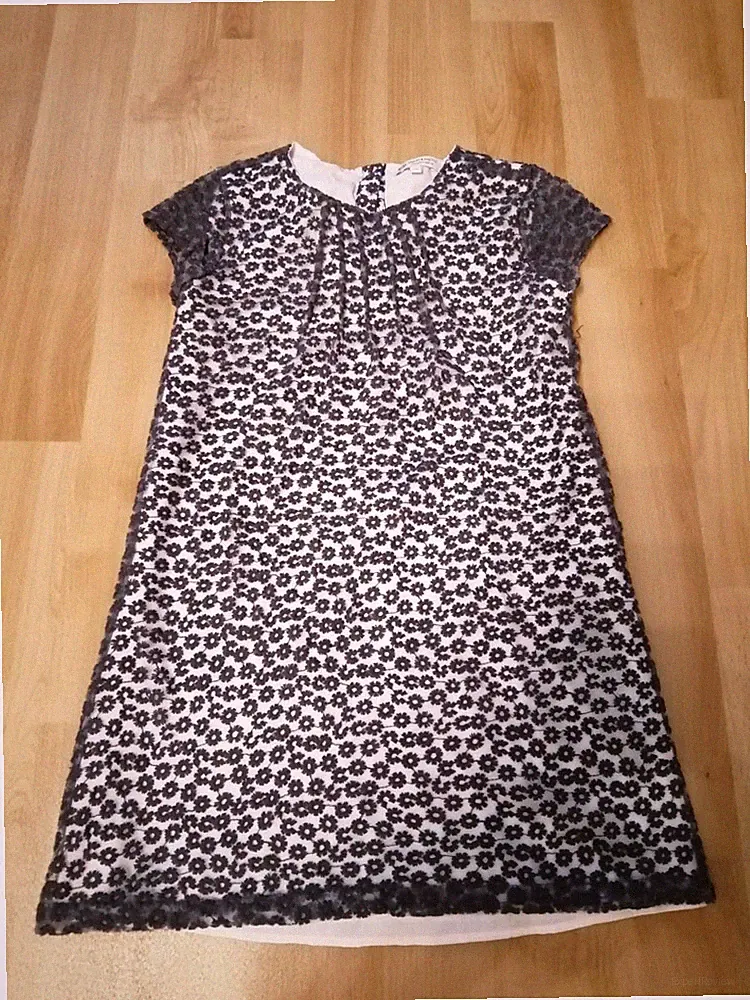 Mädchen Kleid kaum gebraucht Gr. 140
