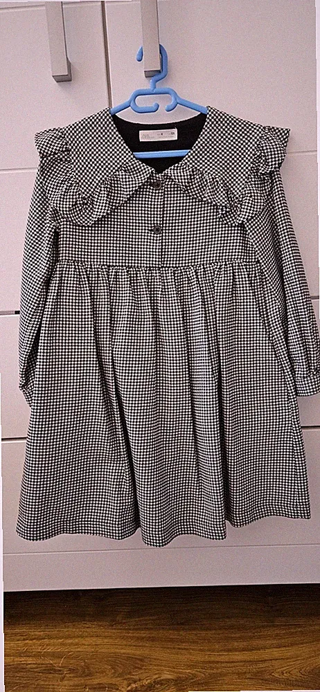 Mädchen Kleid Langarm Gr. 128 von Zara Top Zustand Wie Neu
