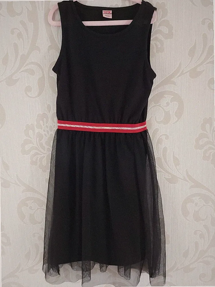 Mädchen Kleid Schwarz Gr.134/140 Tüll
