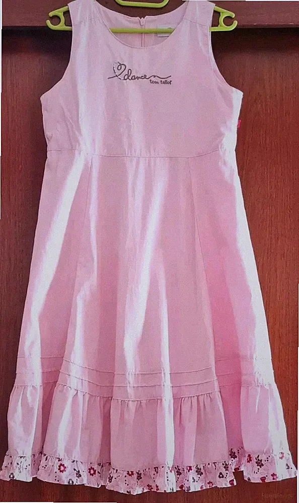 Mädchenkleid mit Unterfutter und Vollant, rosa, Gr. 128/134 von "Tom Tailer " ❤️