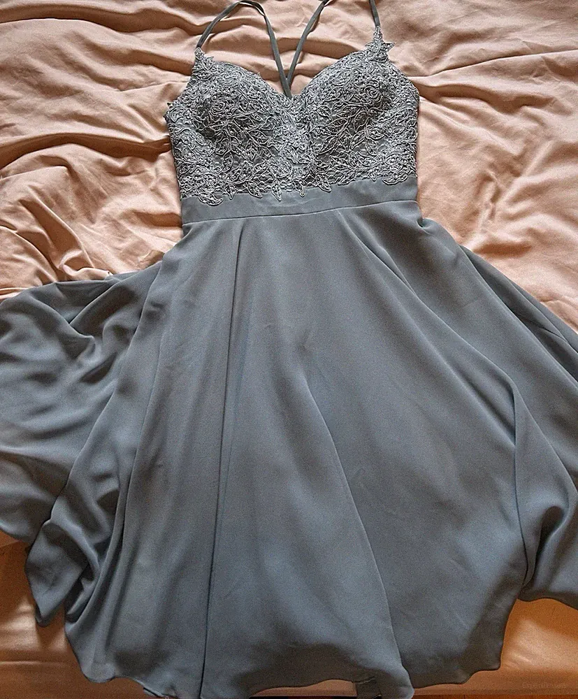 Magic Nights Damen A-Linie Kleid blau Spitze rückenfrei Herz-Ausschnitt Gr. 36
