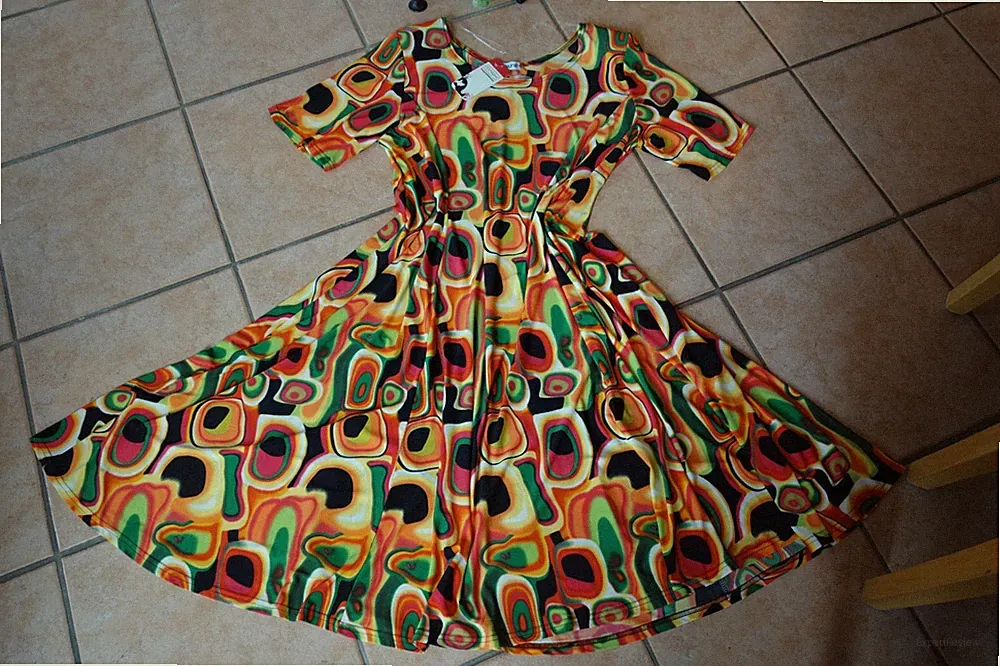 MAGNA Sommer Kleid 48 50 NEU bunt Hippie Retro Grafik Stretch A-Linie LAGENLOOK
