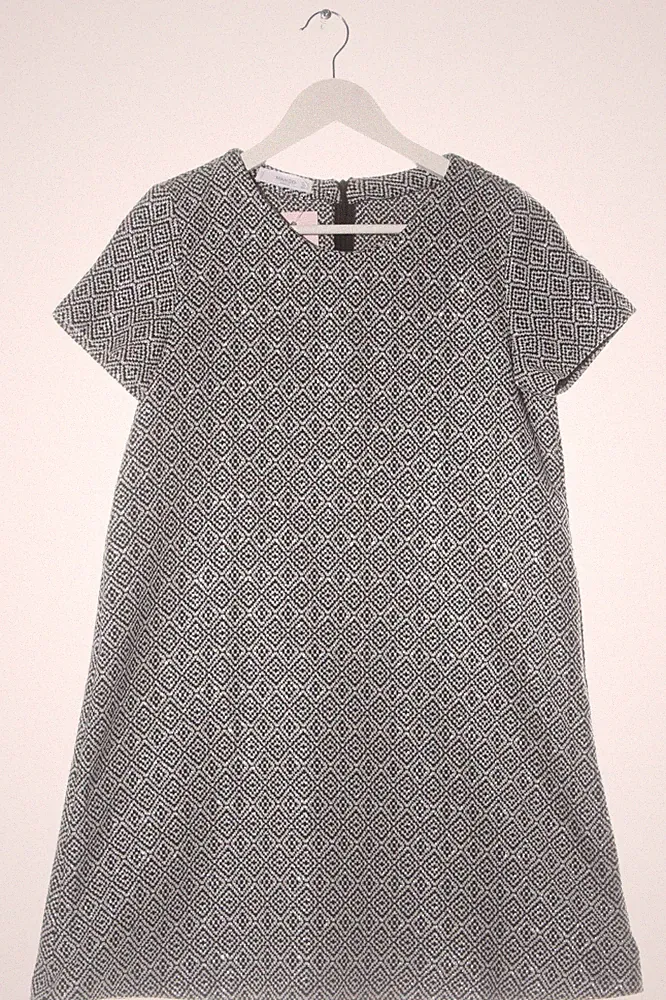 MANGO CASUAL A-Linien Kleid Damen Kleid Gr. DE 38 schwarz-weiß Casual-Look
