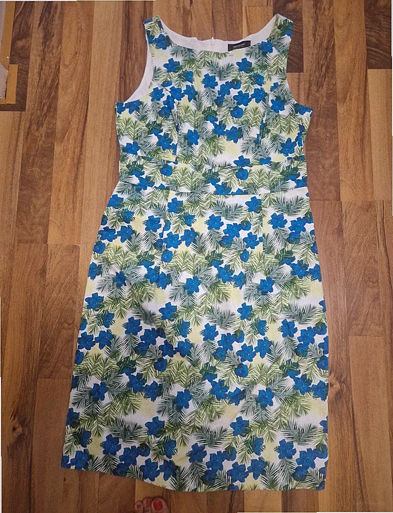 manguun collection Damen Etuikleid 38, weiß/blau/grün, Blumen, ärmellos