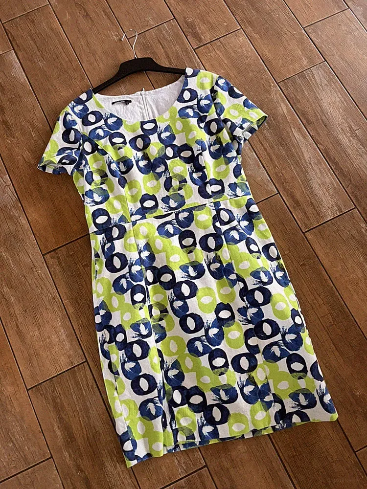 Fließend Etui kleid