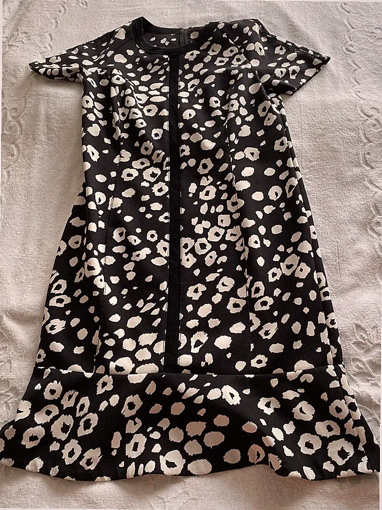 Marc Cain Damen A-Linie Kleid kurz Kurzarm Rundhals gepunktet S/W RV Gr 42