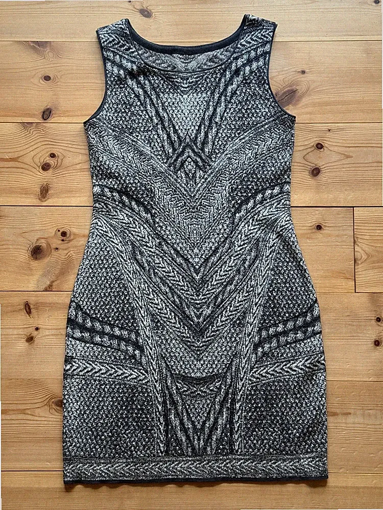 Marc Cain Kleid Damen Schurwolle N4/40 schwarz/grau Jacquard Etuikleid neu