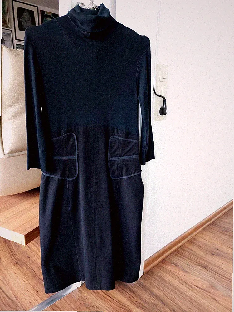 Marc Cain n3 Kleid Gr. 38 Schwarz Pullover- Etuikleid Rollkragenpullover