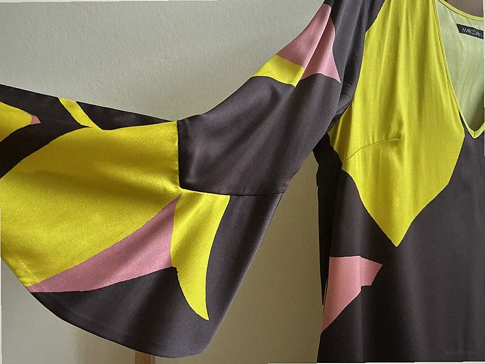 Marc Cain Seidenkleid Größe 42 / N4 Knielang Wie Neu