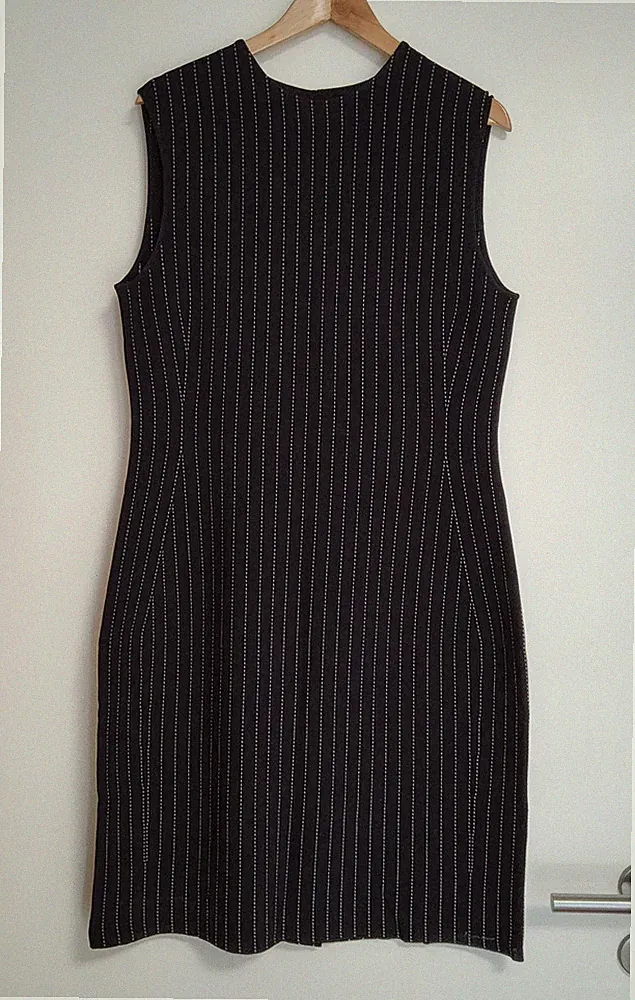 Marc Cain Strickkleid Gr. N6 (DE 44/XXL) Neuwertiger Zustand