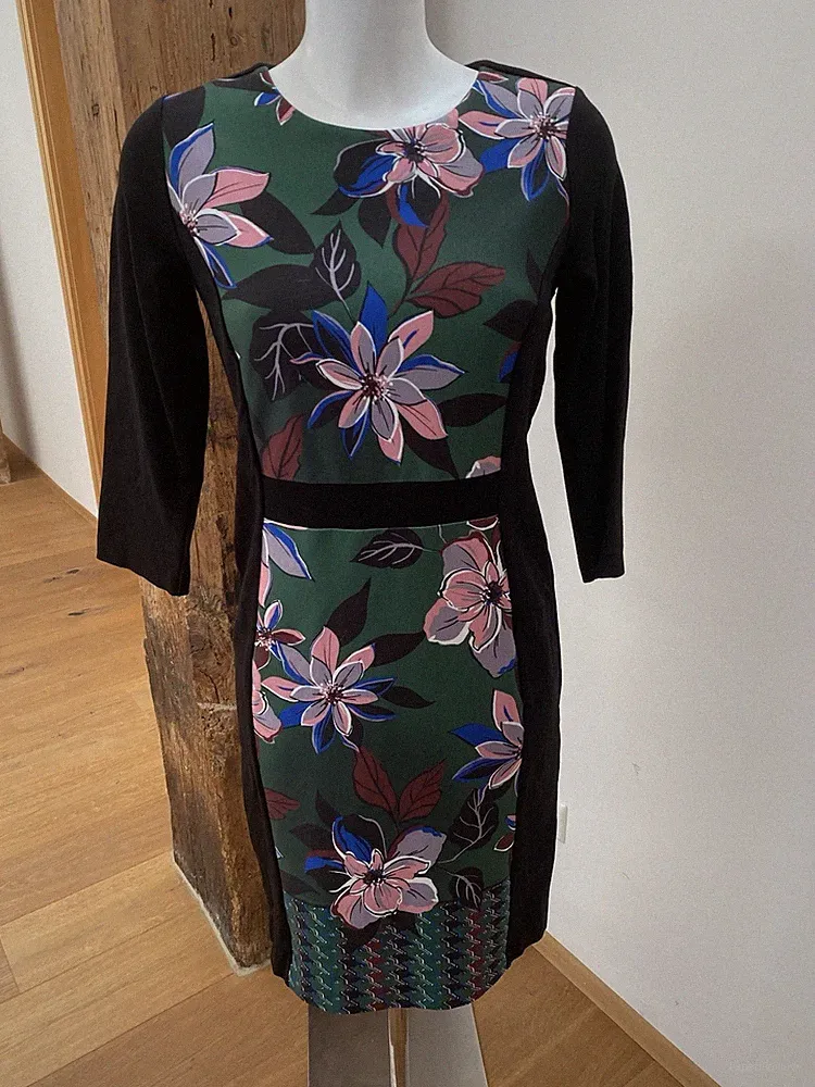 Marcel by Marcel Ostertag Etui Bodysuit Kleid Blumen Gr. 36 neu