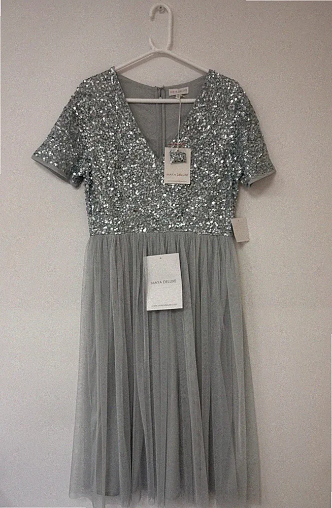 Maya Deluxe Maya salbeigrünes Damen-Midikleid mit V-Ausschnitt und Verzierung Größe 14