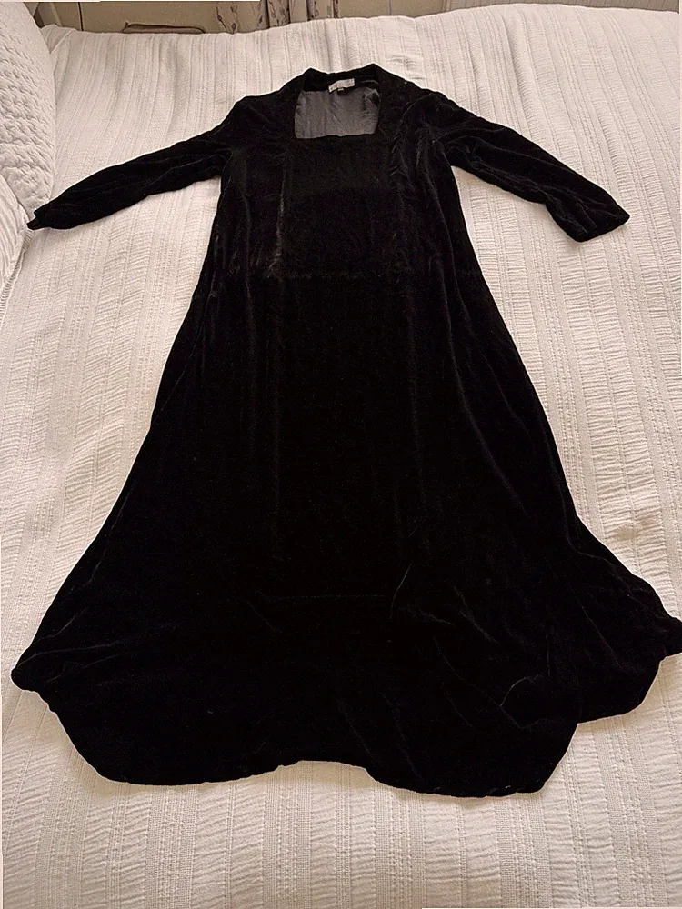 Midi-Maxikleid Sahara schwarz Seidenmischung Samt 3/4-Ärmel Größe M quadratischer Ausschnitt
