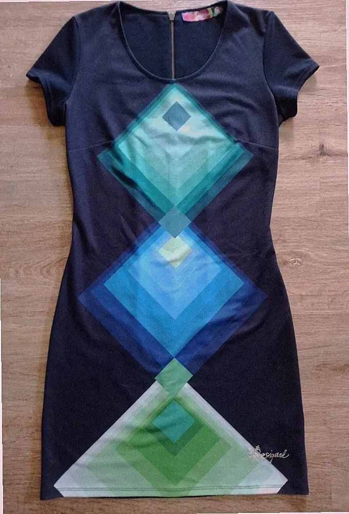 Minikleid, Desigual, Gr. M, tailliert, sehr gut, Etuikleid, Kleid