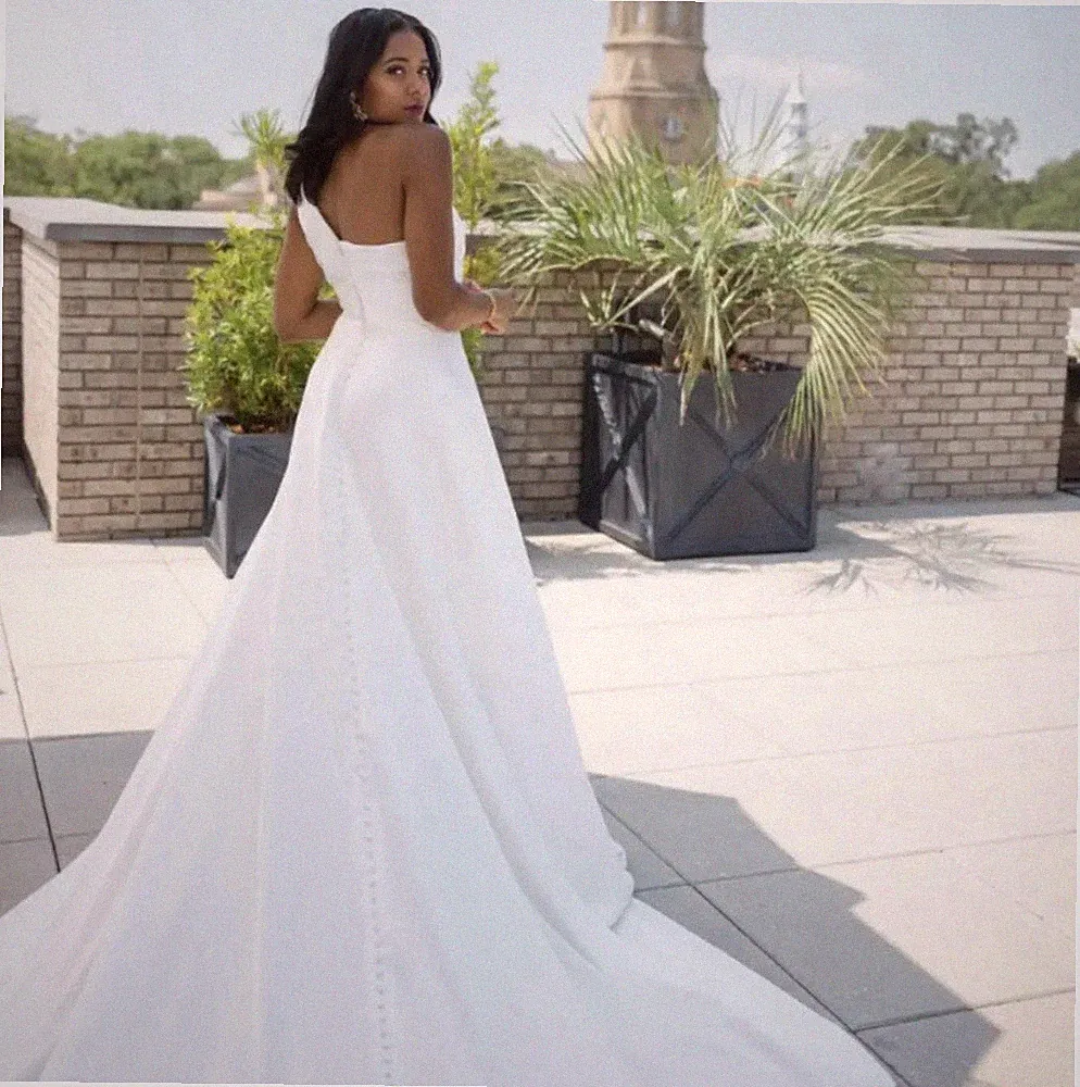Modem Luxe One Shoulder A-Linie Brautkleid mit Taschen