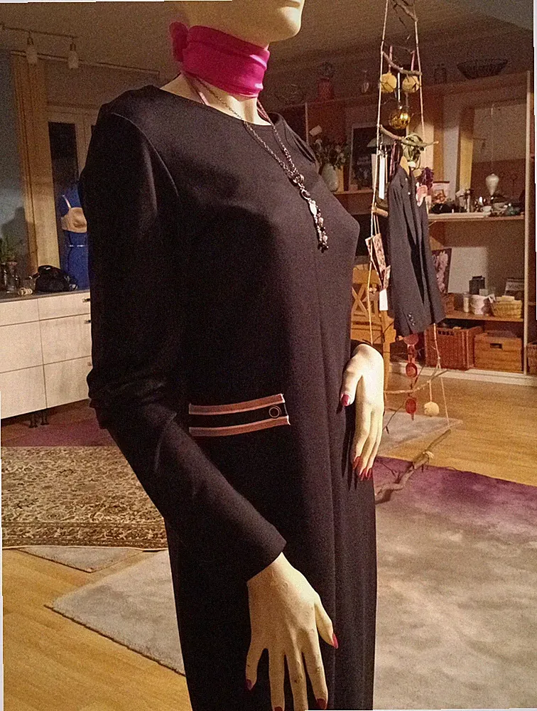 Modernes Strick Kleid figurbetont Esprit L 40 42 schwarz NP 99€ ETUIKLEID