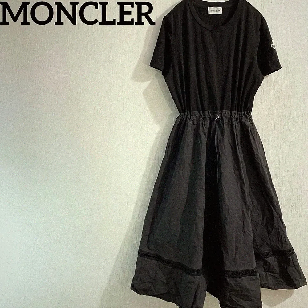 Moncler ABITO Schwarz A Linie Kurzarm Kleid Tunnelzug