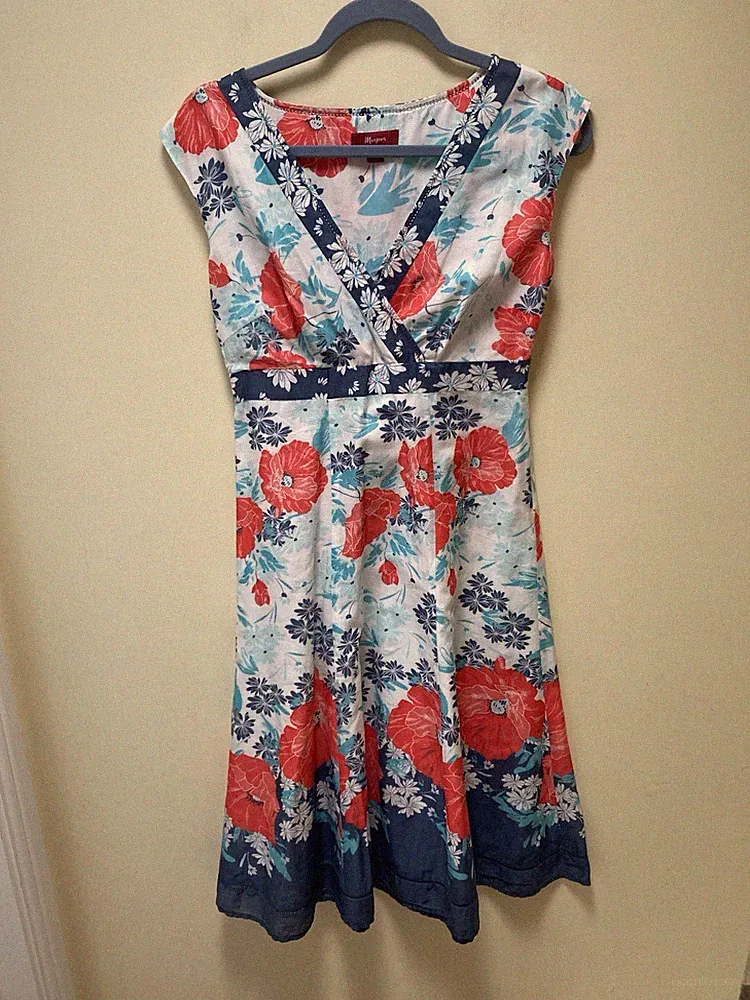 Monsoon Sommerkleid Blumen UK & Flügelärmel V-Ausschnitt Midi Urlaub Hochzeit Gast