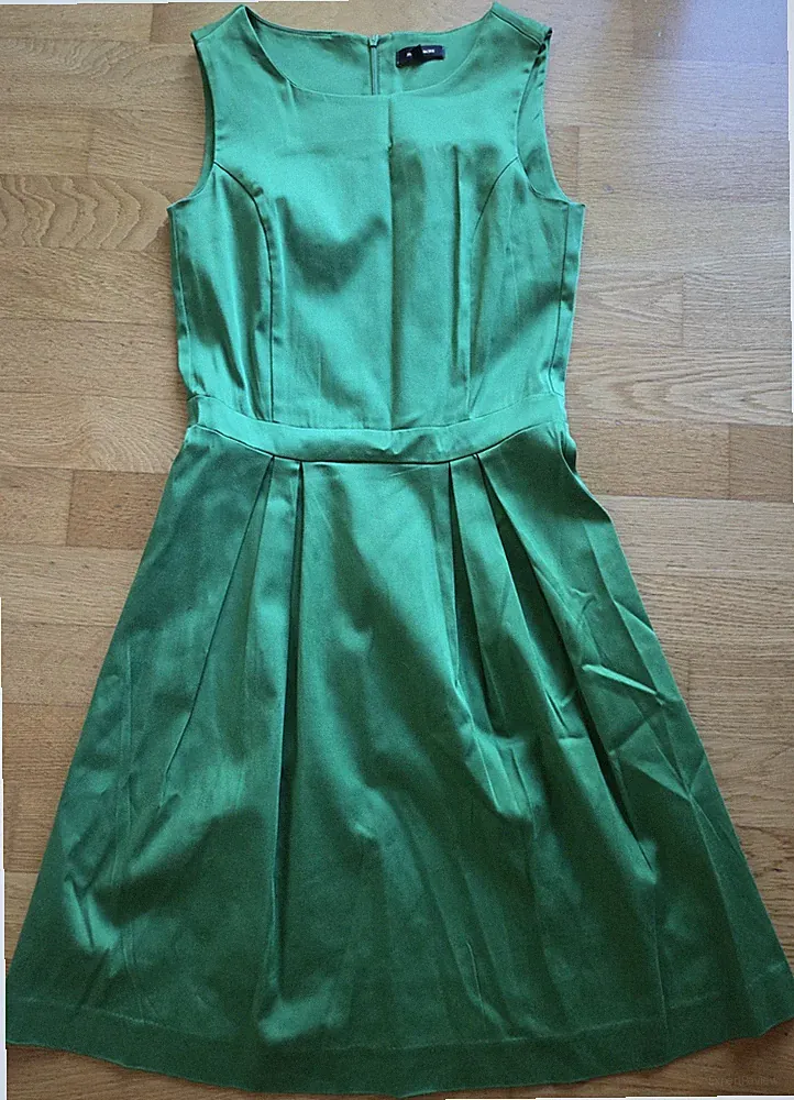 MORE & MORE Damenkleid - Satin A-Linien - Gr.32 - NEU ohne Etikett