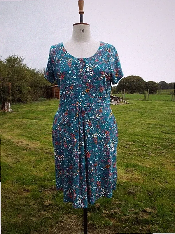 Mountain Warehouse Orchidee Stretch Baumwollmischung UV Kleid UK 14 neu mit Etikett UVP 39,99 £