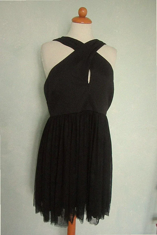 NAF NAF Kleid Babydoll schwarz toller Ausschnitt Partykleid schick Tüll 44 XXL