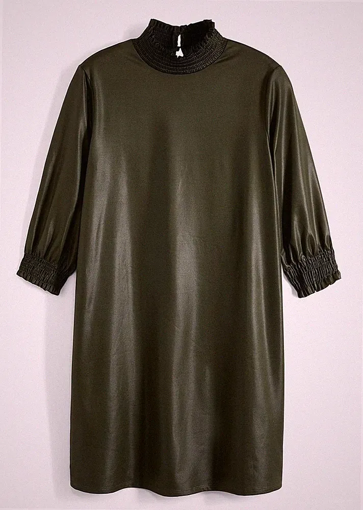 Neu A-Linien-Kleid aus weichem Lederimitat Gr. 36/38 Oliv Kurzes Freizeit-Dress