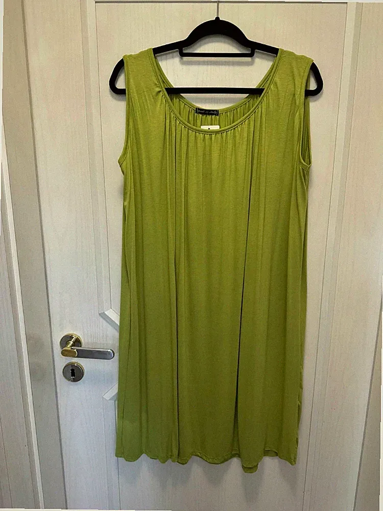 Neu- Shirt Kleid „Klassik“ Rundhals, Ärmellos,A-Linie Grün 48/50/52